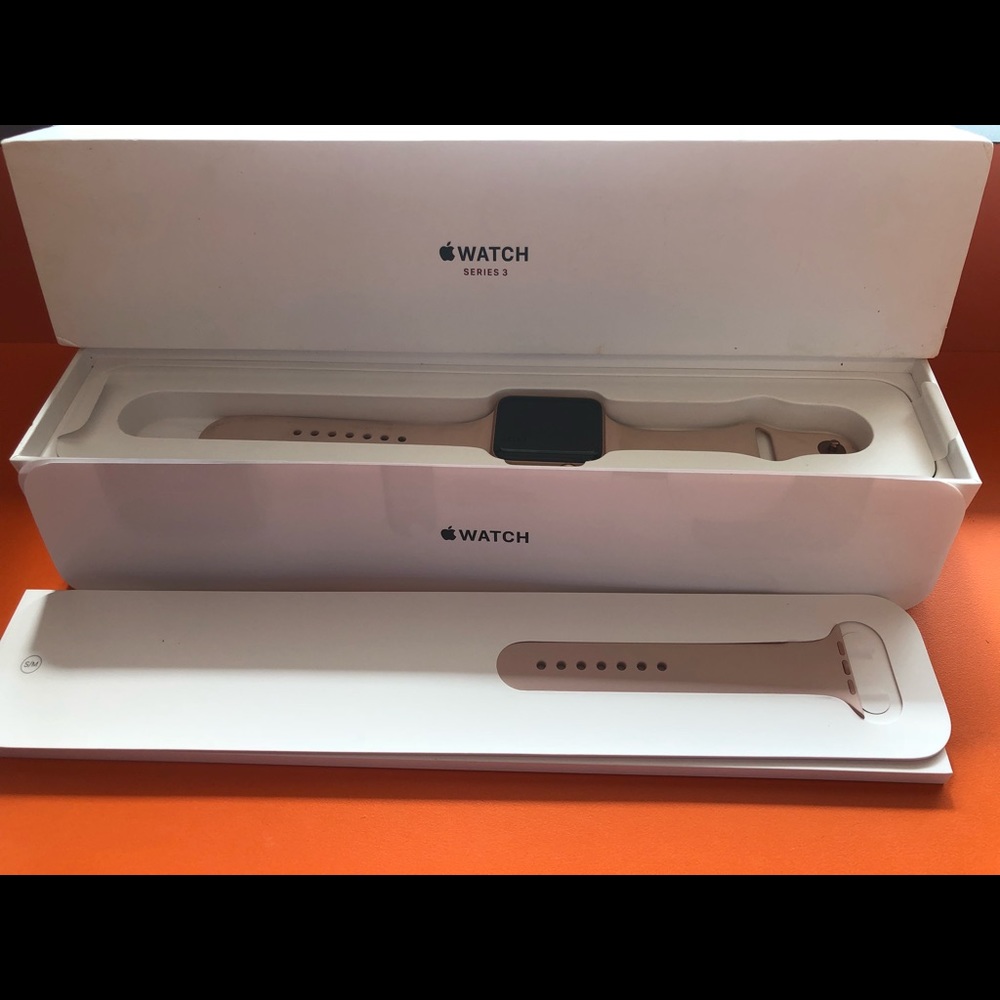 ❌SOLD❌Apple Smart Watch Series 3👑